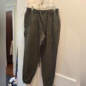 Gap women’s linen cargo pants